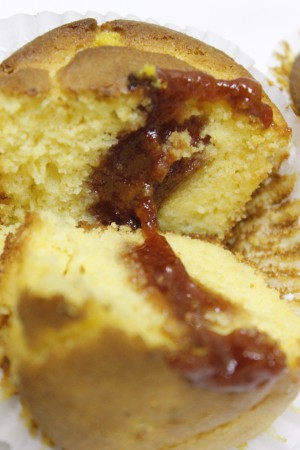 Hotcake Fubá com ou sem recheio de goiabada mineira.